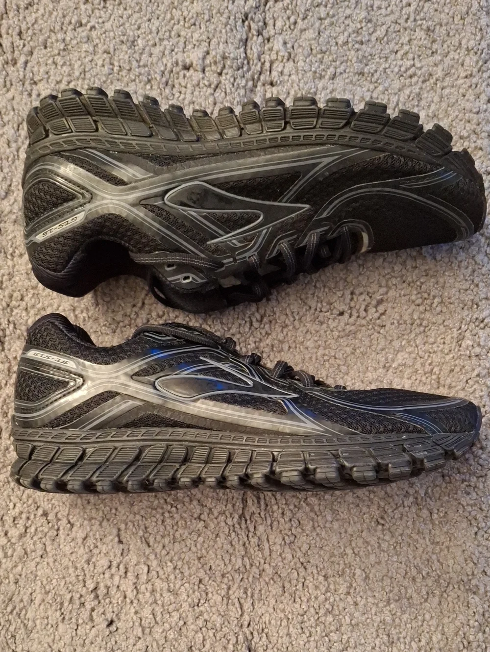 Brooks Adrenaline GTS-16 Men’s Black and Silver Athletic Running Shoes Sz 8D